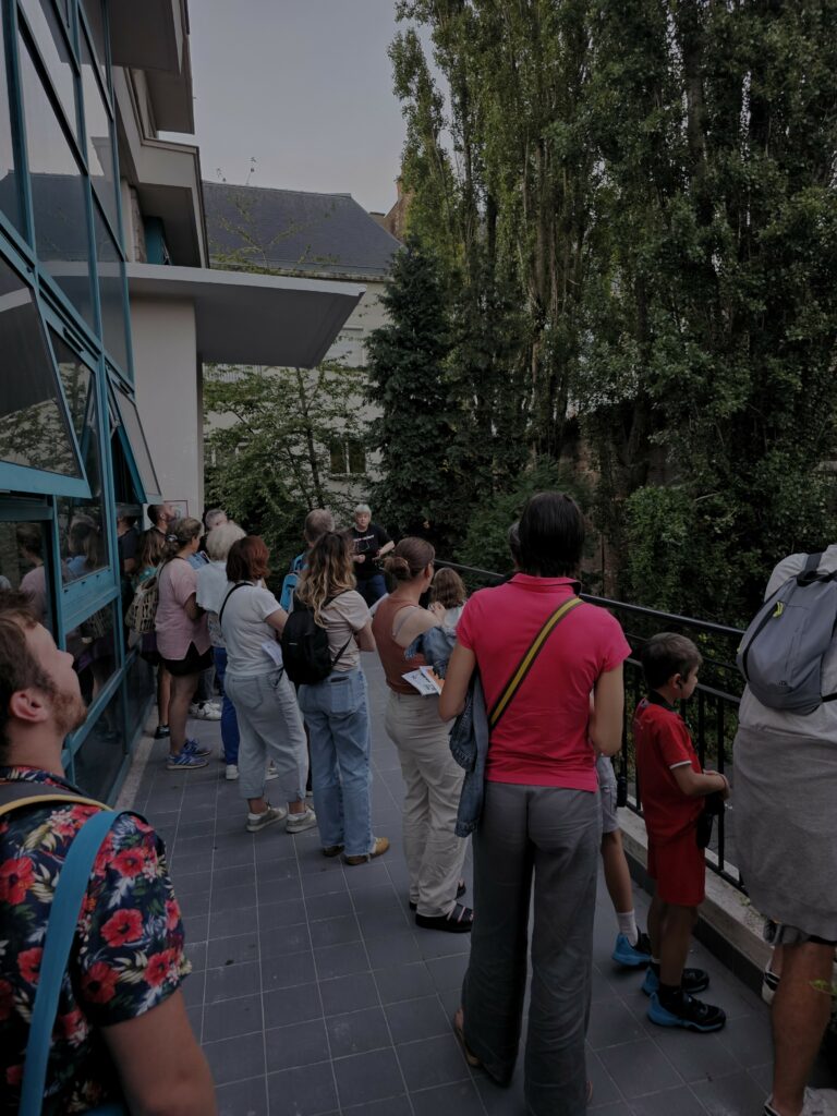 L’attribut alt de cette image est vide, son nom de fichier est 20250815_211750-1-768x1024.jpg.